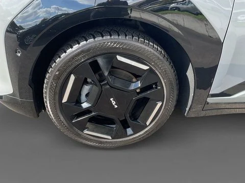 Kia EV3 150 kW automat rok 2025, 22 371 km, Německo — foto 16 z 29