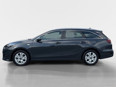 Kia 1.5 103 kW automat rok 2025, 22 493 km, Německo — foto 3 z 28