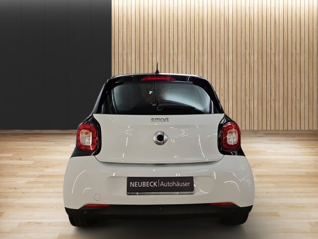 Smart 135 kW automat rok 2025, 19 999 km, Německo — foto 7 z 15