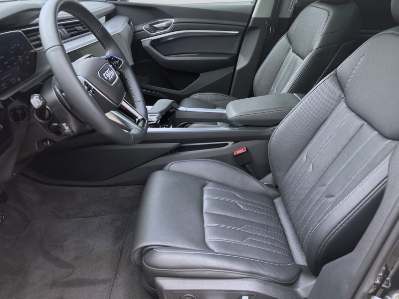 Audi q8 300 kW automat rok 2023, Německo — foto 11 z 43