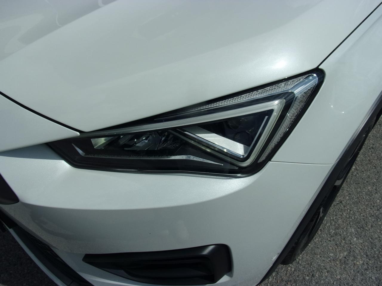Seat Tarraco 2.0 TDI DSG rok 2023, 97 546 km, Německo — foto 9 z 28