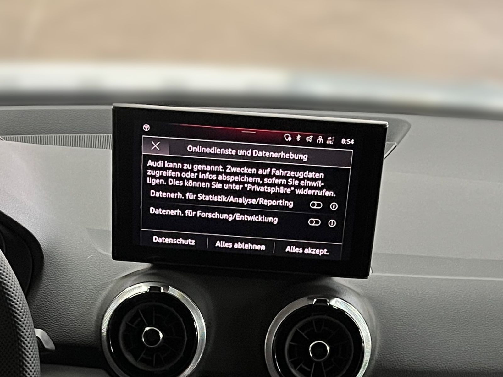 Audi 1,0 rok 2025, 15 000 km, Německo — foto 13 z 16