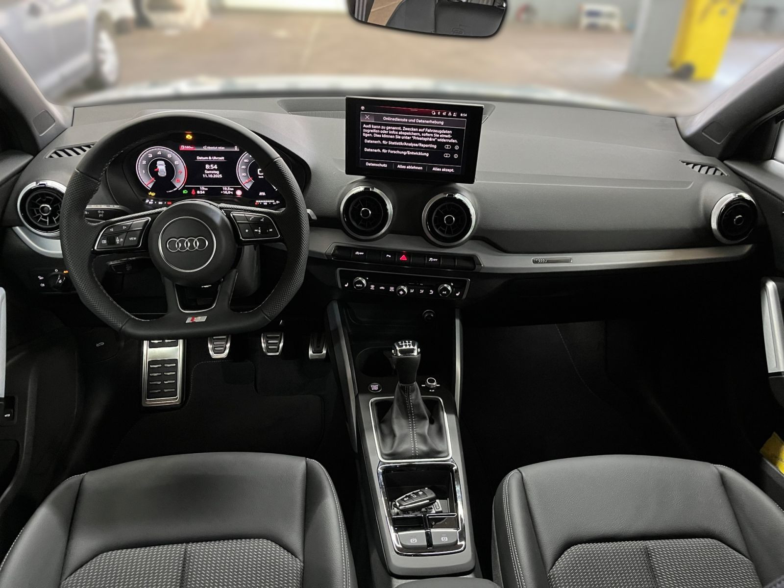 Audi 1,0 rok 2025, 15 000 km, Německo — foto 14 z 16