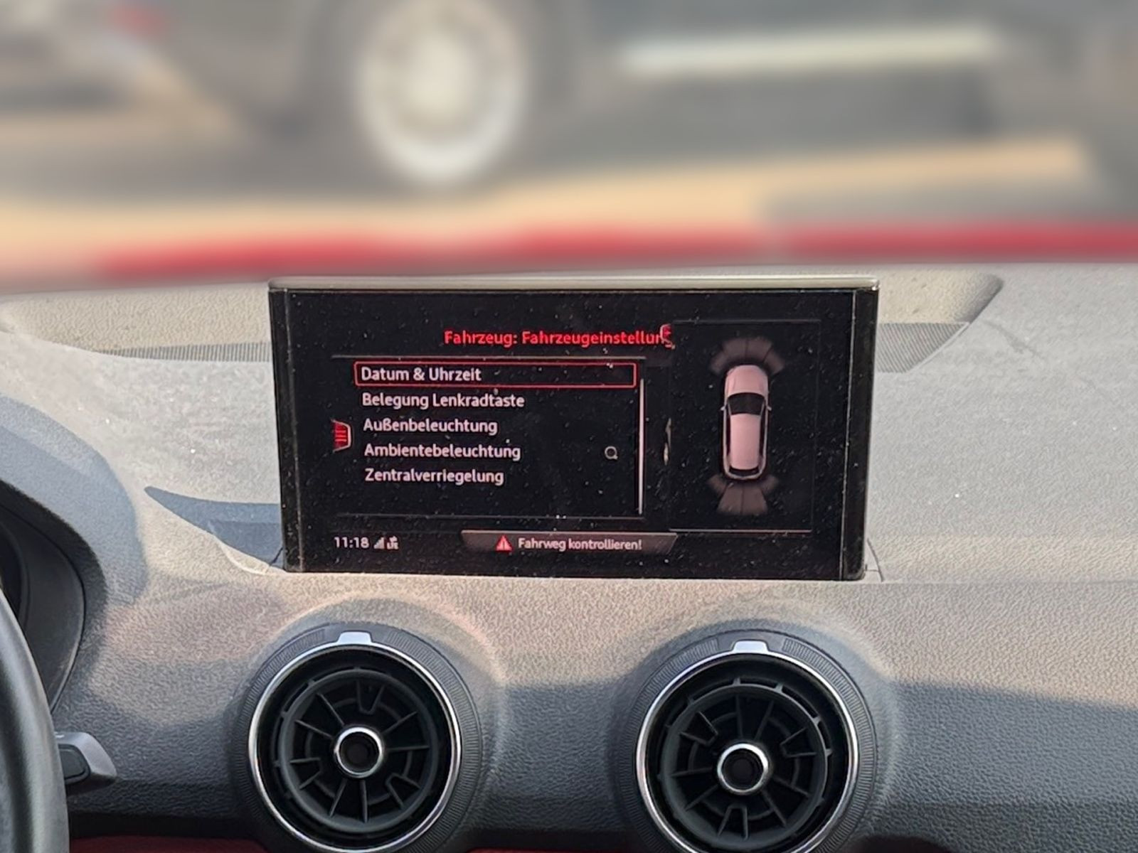 Audi 2,0 rok 2025, 6 768 km, Německo — foto 16 z 19