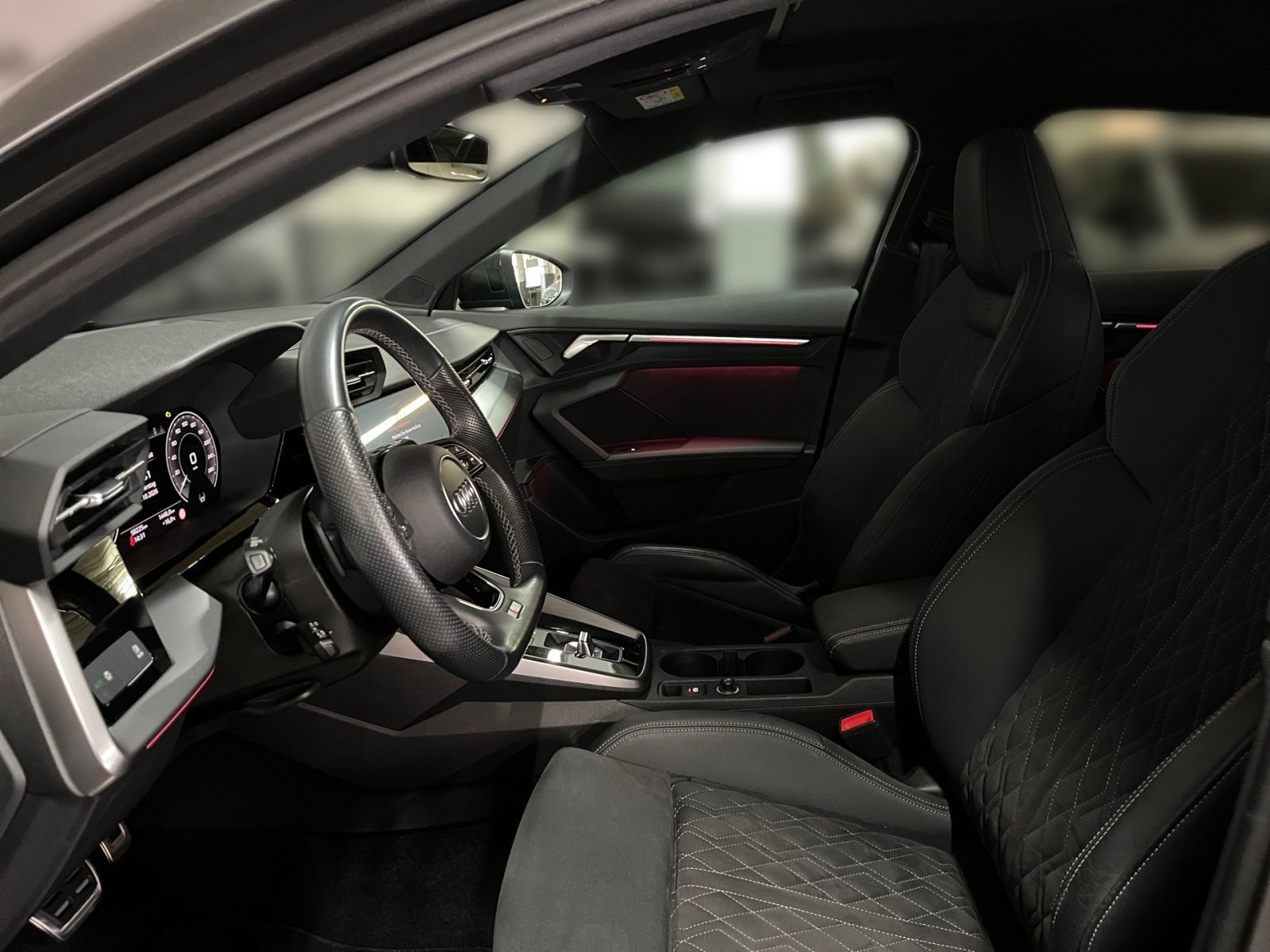 Audi 1,4 rok 2023, 59 078 km, Německo — foto 9 z 15