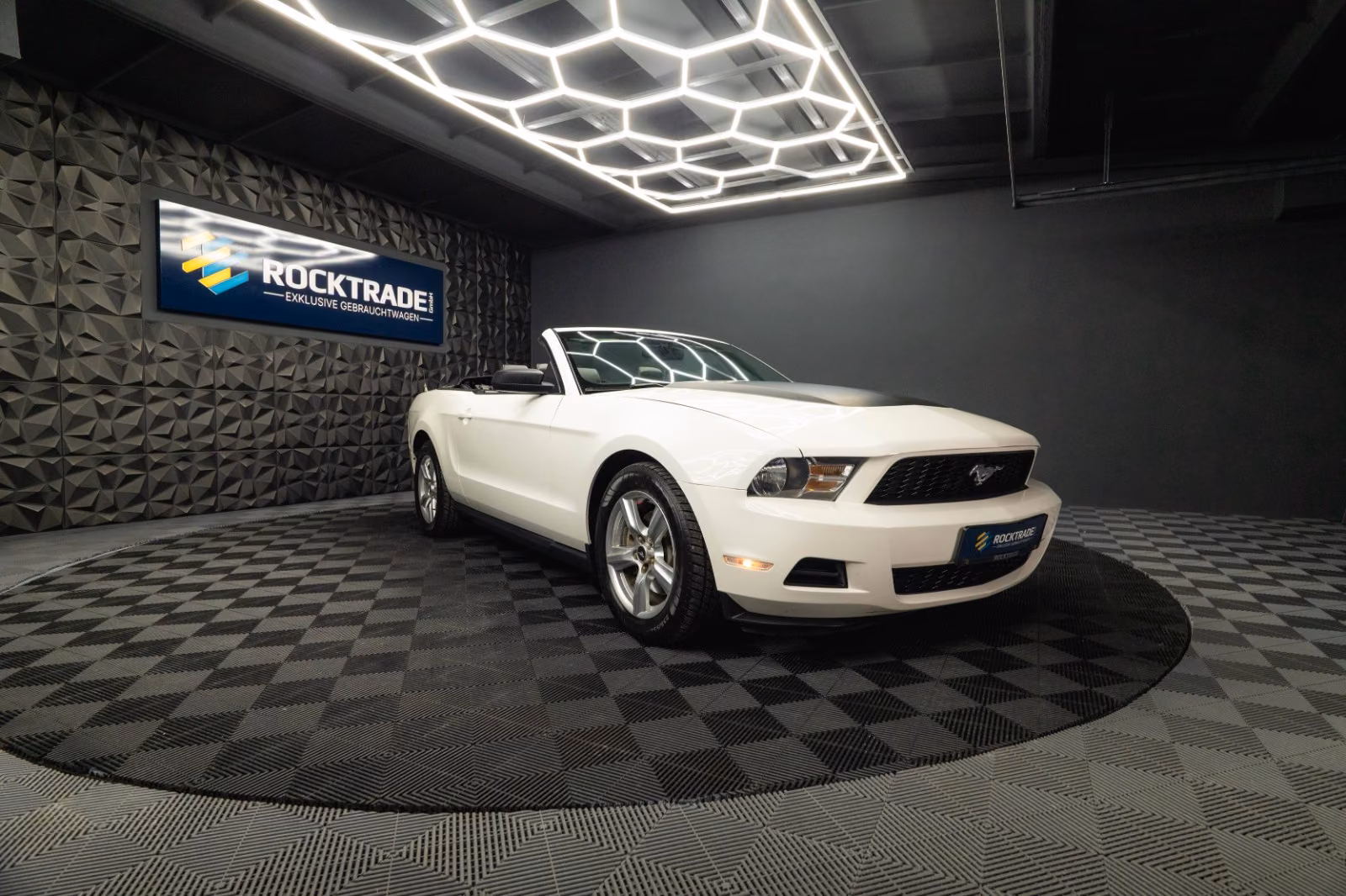 Ford 3.7 227 kW automat rok 2012, 173 250 km, Německo — foto 10 z 59