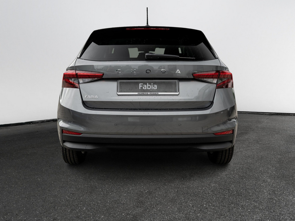 Škoda Fabia 1.0 TSI 85 kW manuál, 10 km, Německo — foto 9 z 33