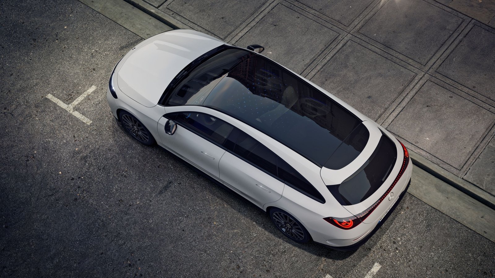 Mercedes-Benz Der rok 2026, Německo — foto 4 z 18