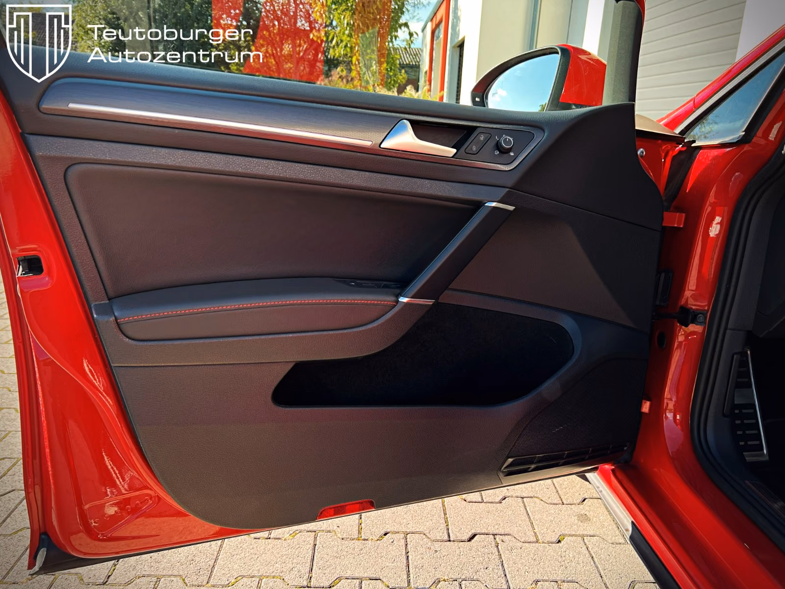 Mega Dort Einen 90 kW automat rok 2018, 87 517 km, Německo — foto 16 z 42