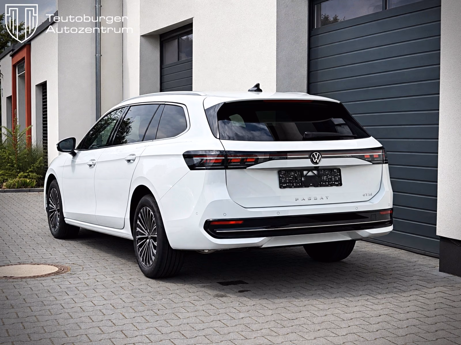 Mega Dort Einen 90 kW automat rok 2018, 87 517 km, Německo — foto 4 z 33