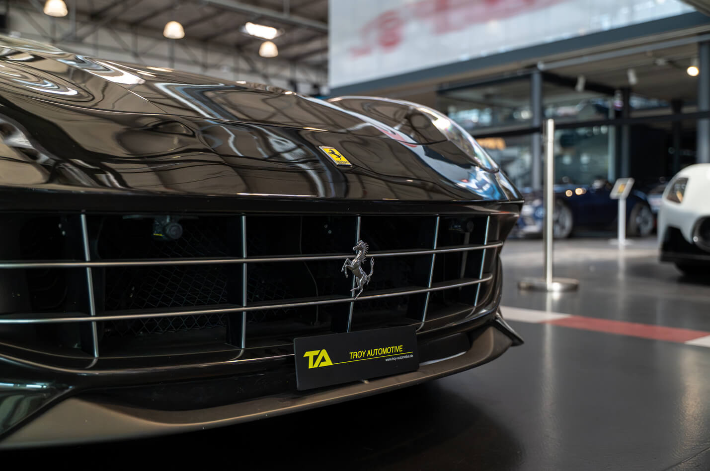 Ferrari f12, 19 668 km, Německo — foto 6 z 22