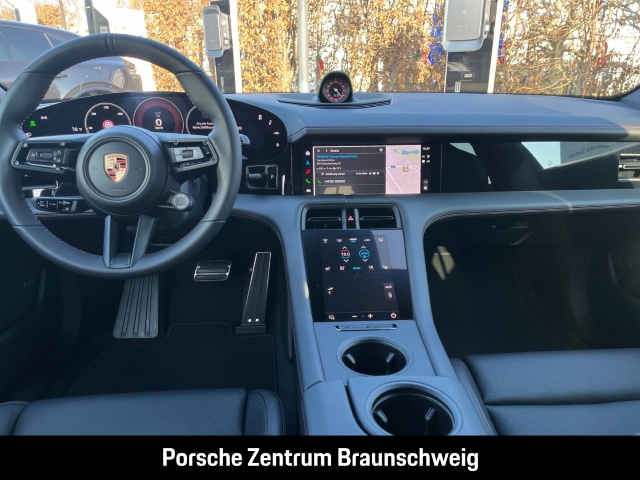 Porsche 320 kW automat rok 2026, 9 890 km, Německo — foto 14 z 34
