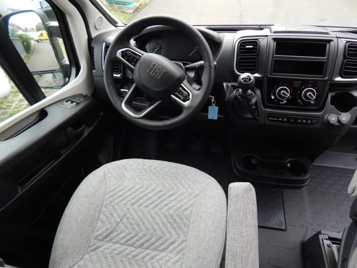 Fiat Dethleffs Globetrail 2.2 103 kW manuál, Německo — foto 9 z 33