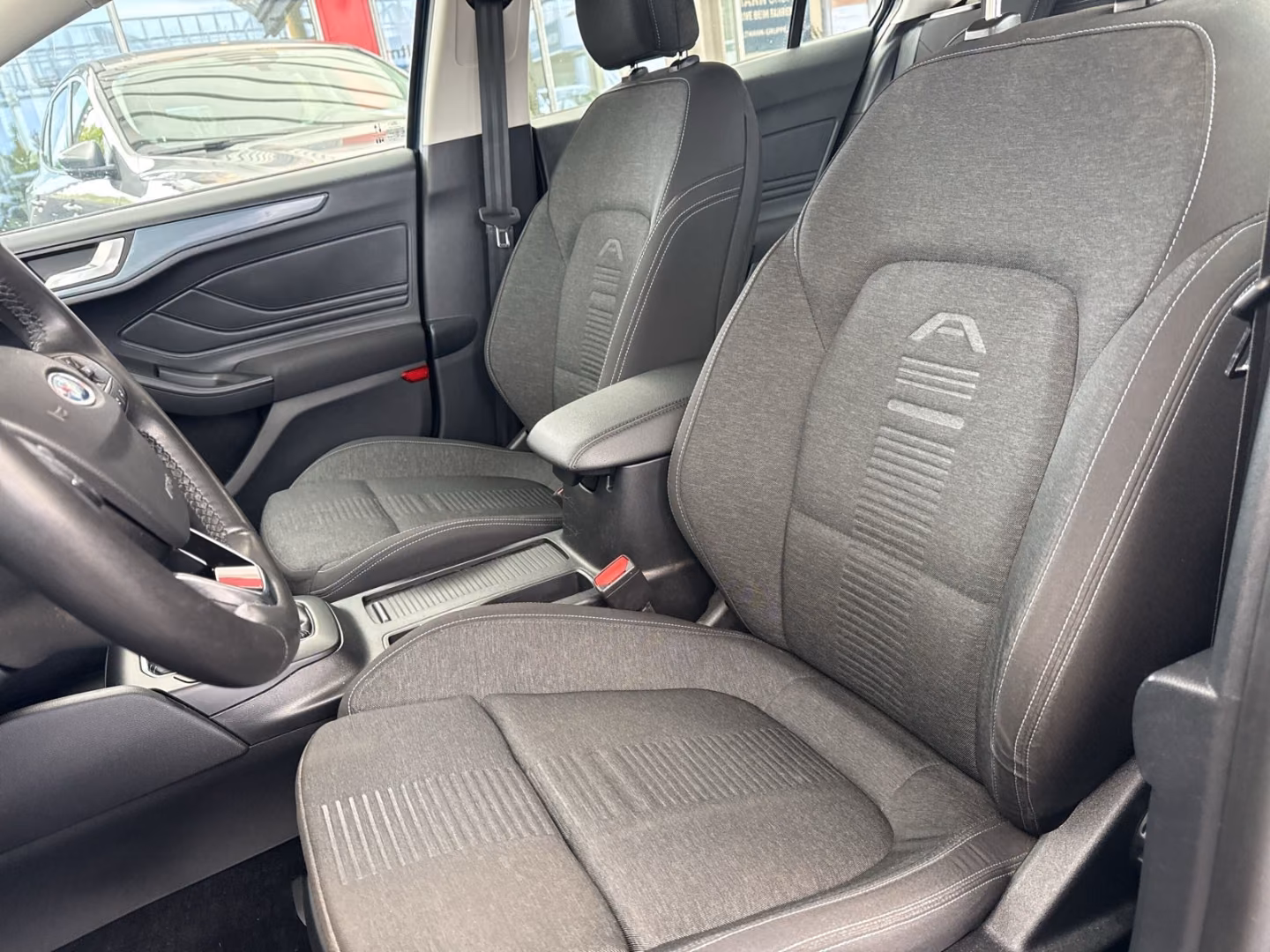 Ford 92 kW rok 2022, 48 462 km, Německo — foto 16 z 28
