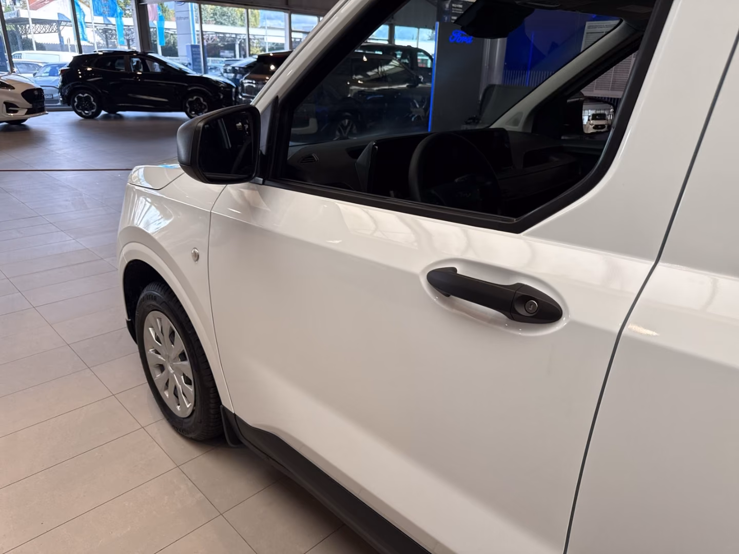 Ford 92 kW, 100 km, Německo — foto 8 z 28